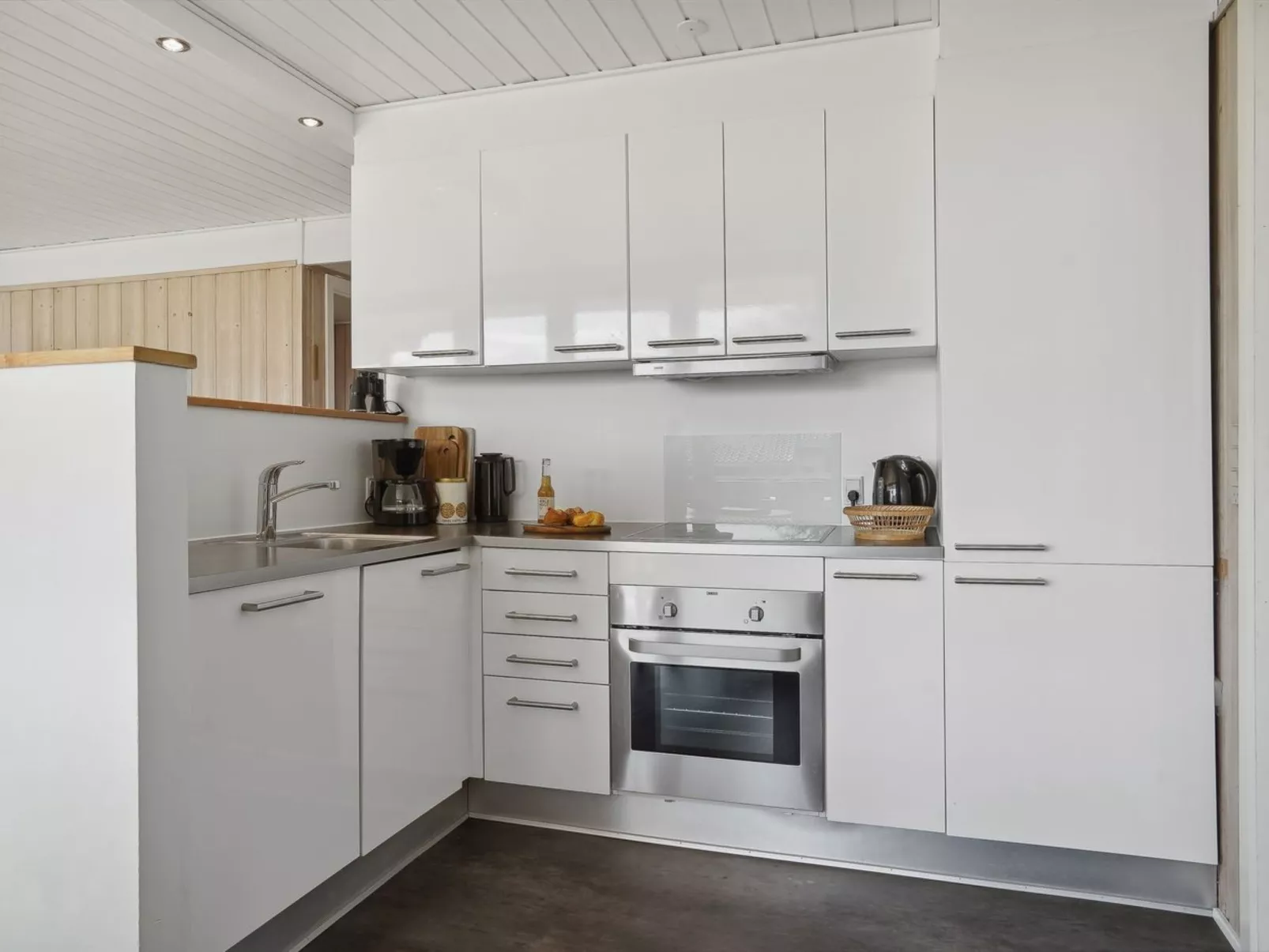 "Arnetta" - 150m from the sea-Inside