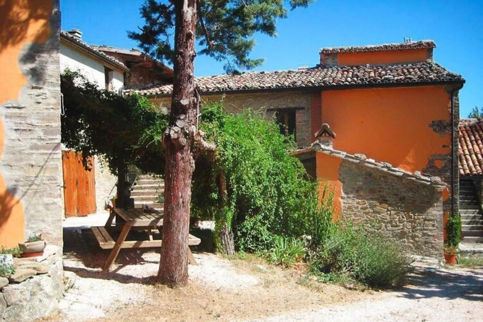 Villa Ca' Piero, Urbino-max. 8 pax-Exterior summer