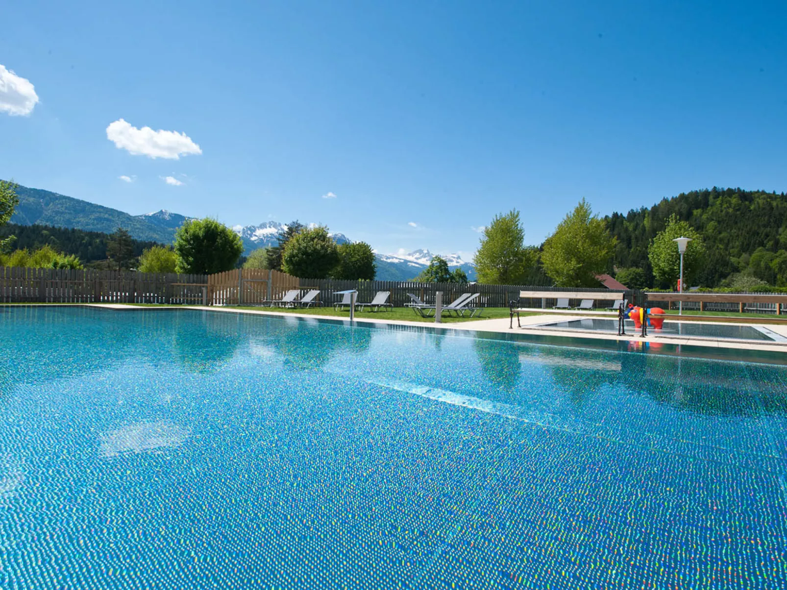 Alpin Apartment 4+2-Draußen