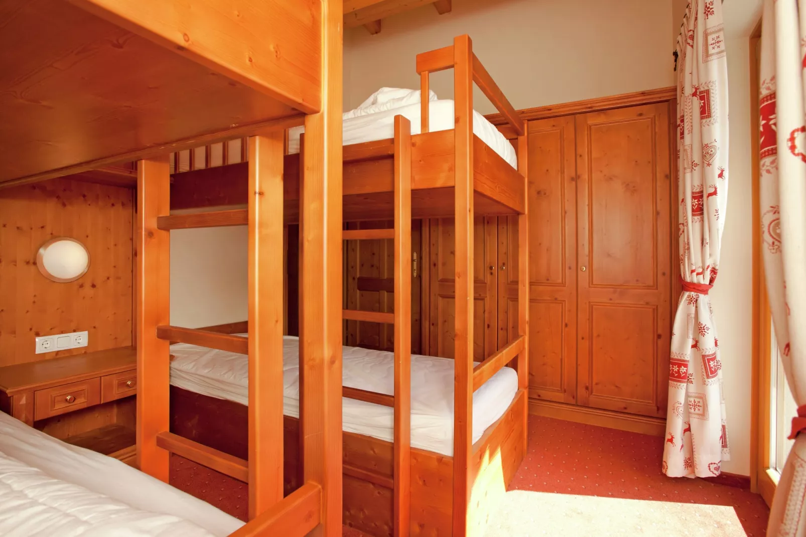 Chalet Apartment Tristkogel - Mittenwald-Bedroom