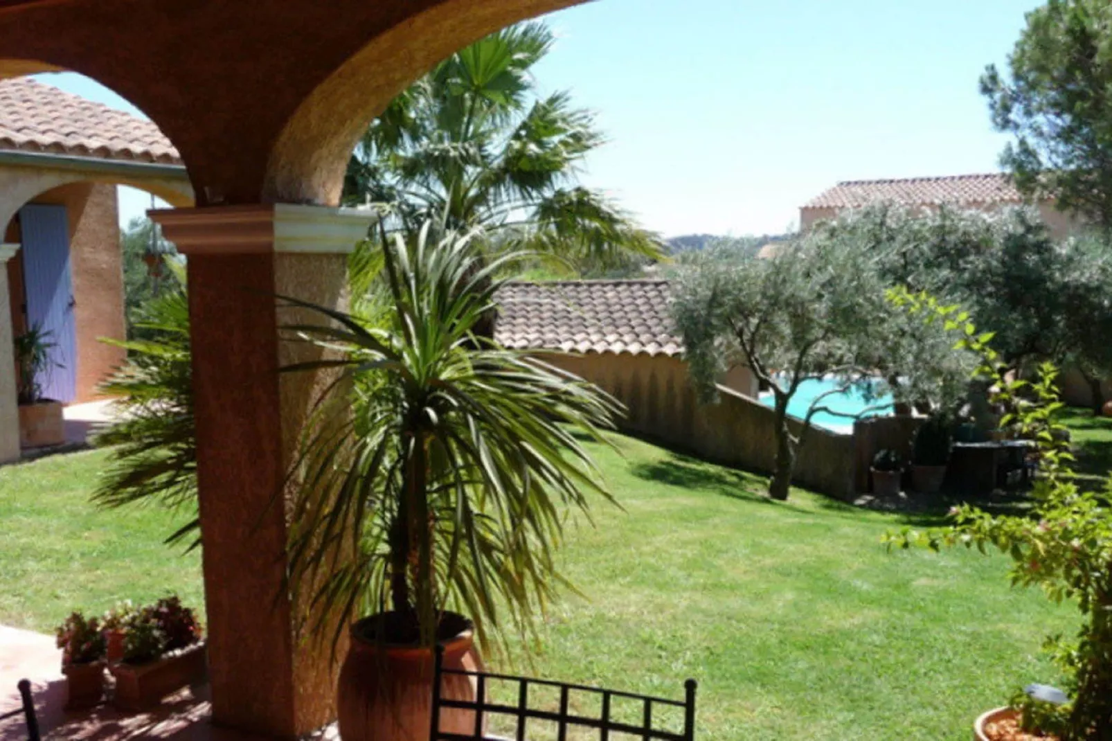 Comfortable villa with private pool-Gardens summer
