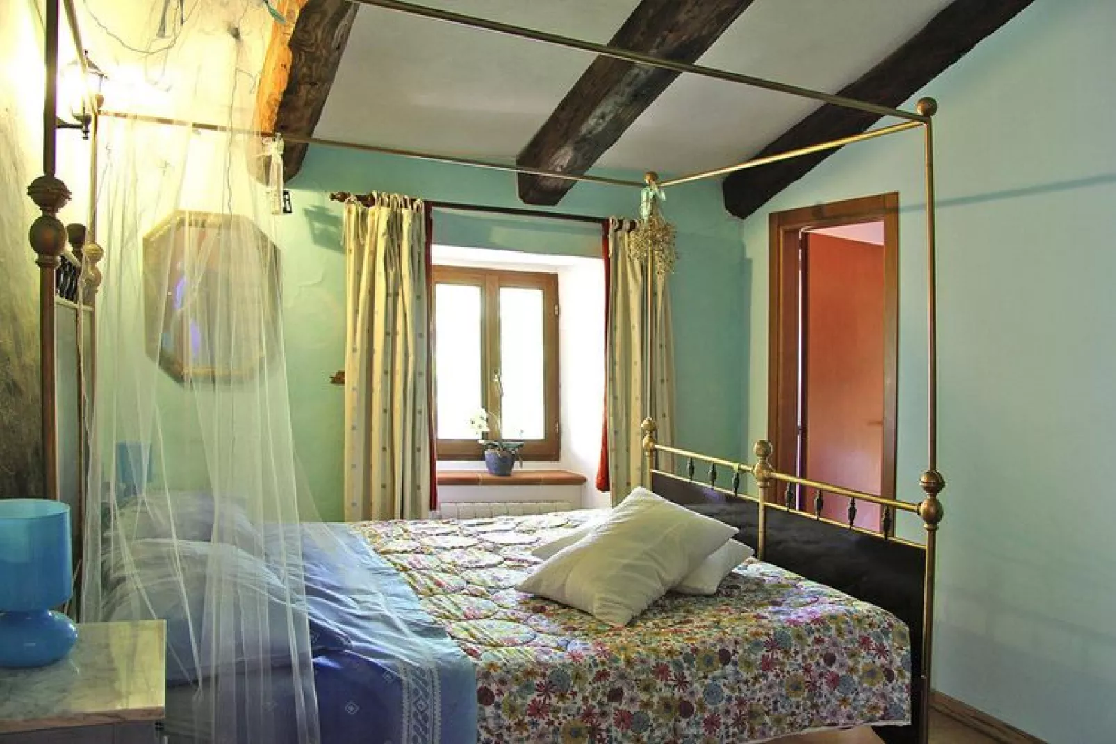 Villa Ca' Piero, Urbino-max. 8 pax-Bedroom