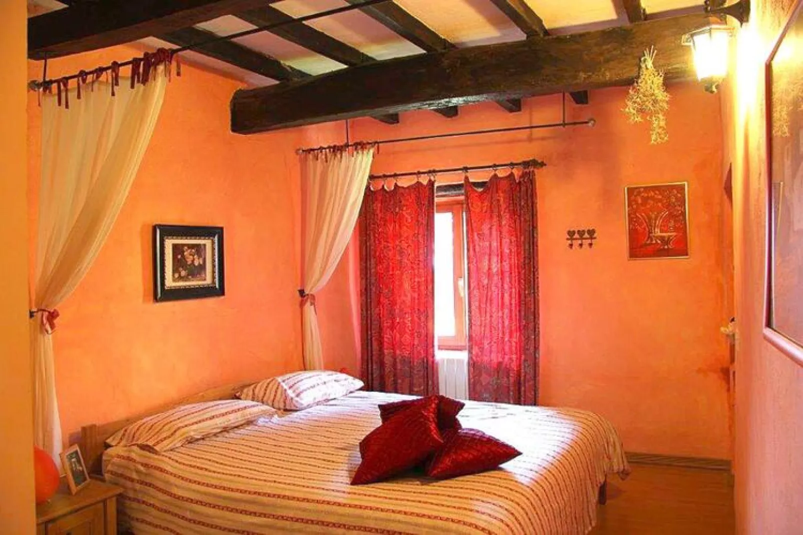 Villa Ca' Piero, Urbino-max. 8 pax-Bedroom