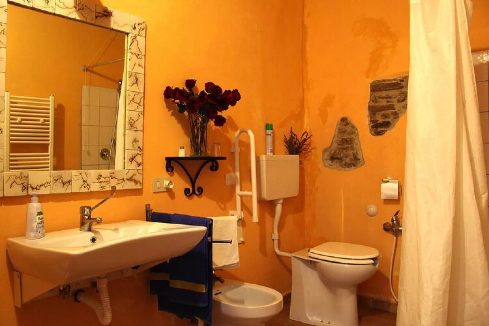 Villa Ca' Piero, Urbino-max. 8 pax-Bathroom