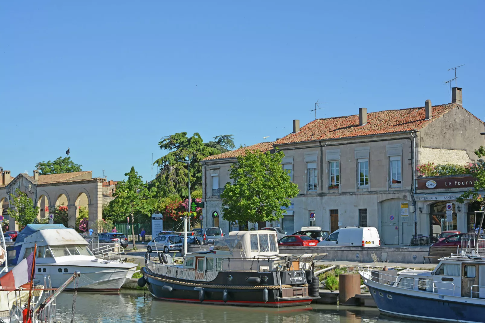 Comfortable villa with private pool-Areas summer 20km
