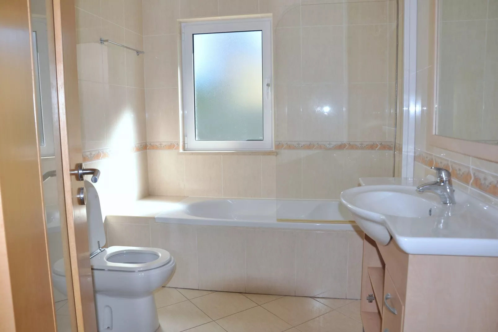 Costa V3-Bathroom