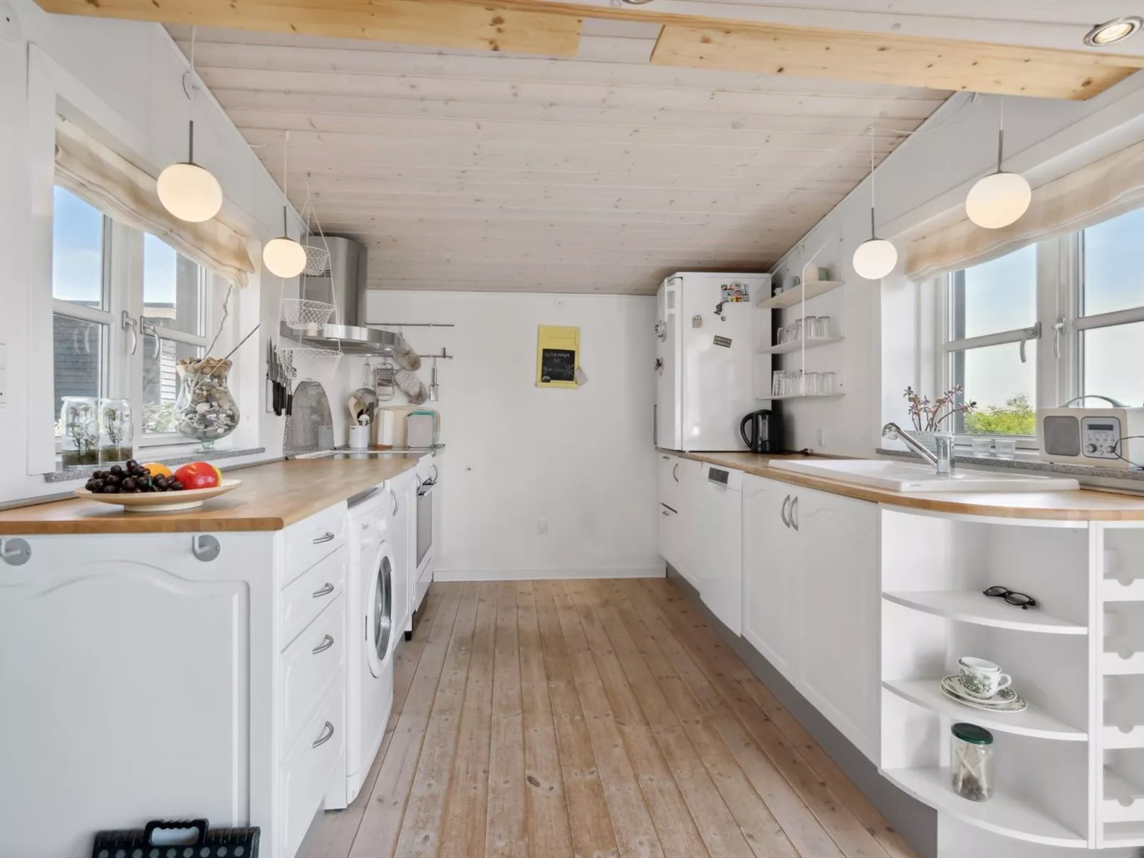 "Thrugils" - 200m from the sea-Inside