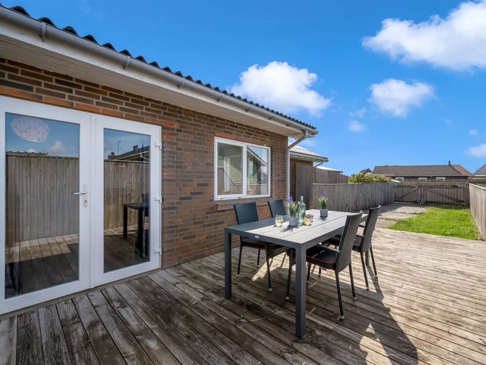 "Heming" - 100m from the sea-Draußen