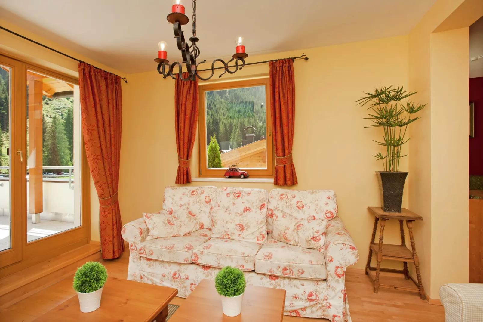 Chalet Apartment Sonnspitz - Mittenwald-Wohnzimmer