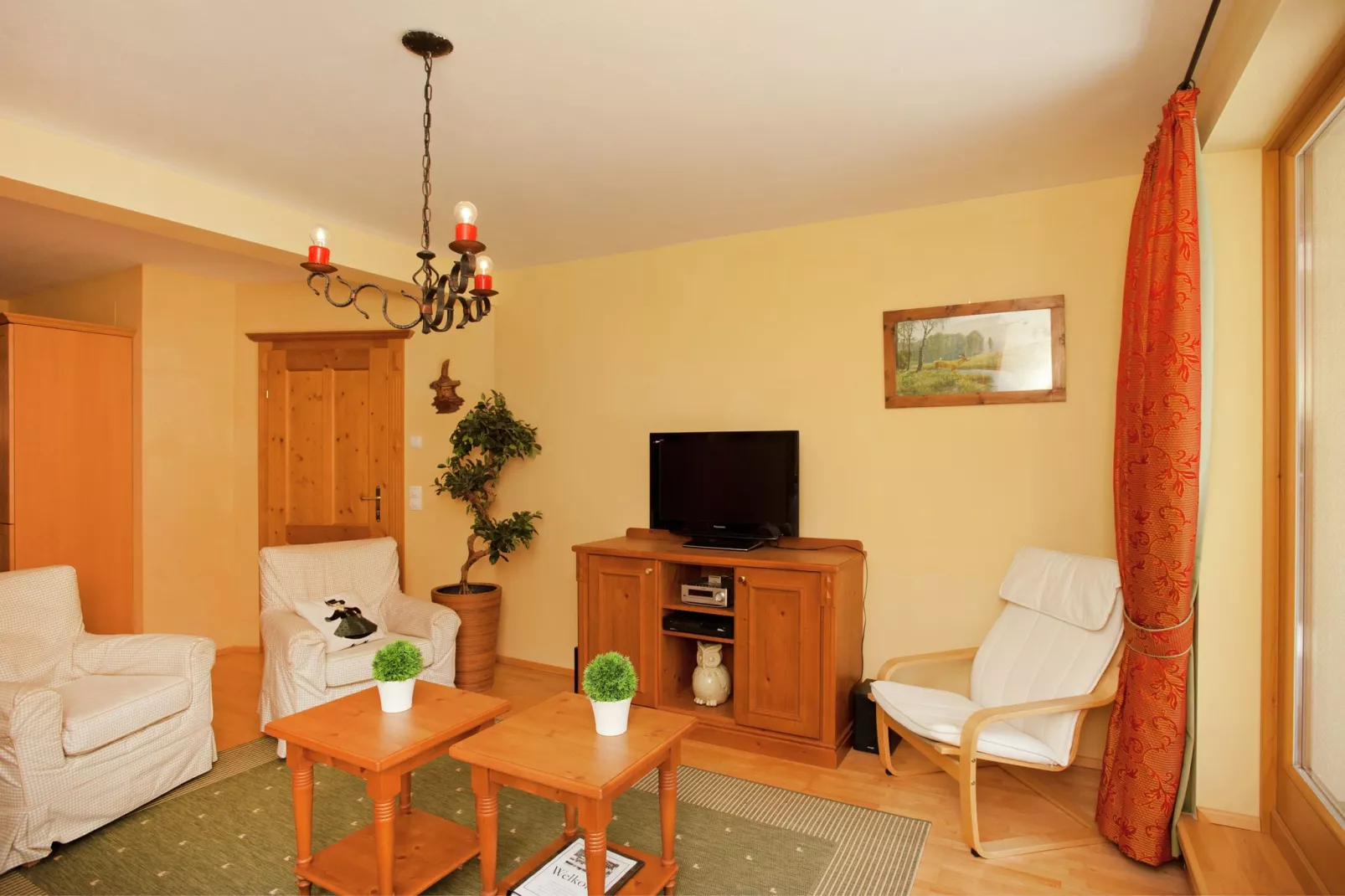 Chalet Apartment Sonnspitz - Mittenwald-Wohnzimmer