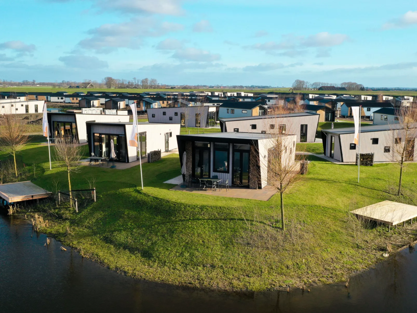 Meervilla Miva 10-Outside