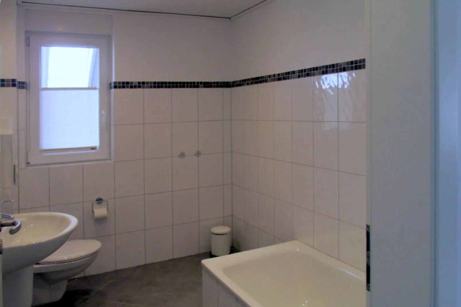 Großes Ferienhaus in ruhiger Lage mit Feldblick-Bathroom