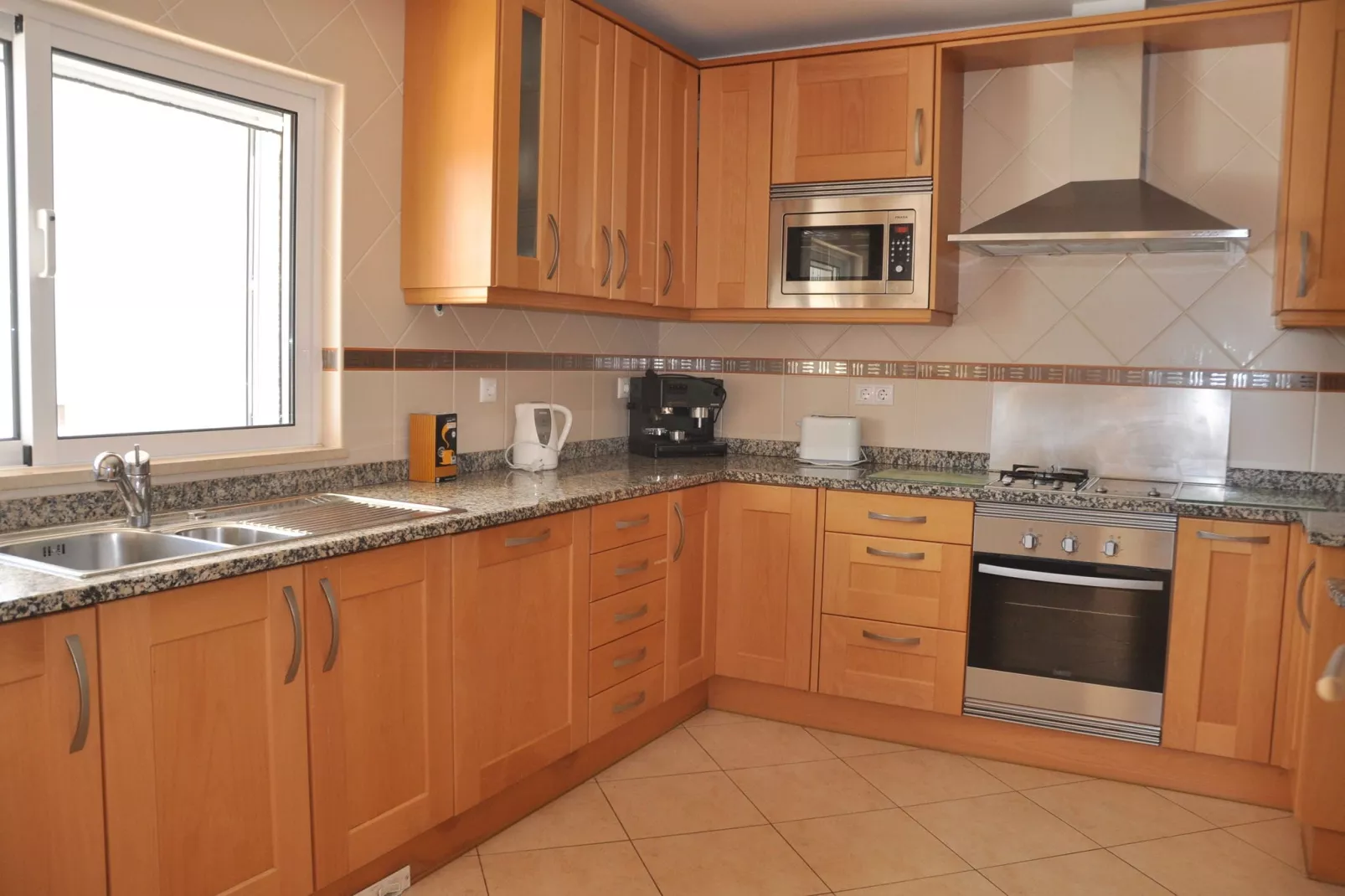Costa V3-Kitchen