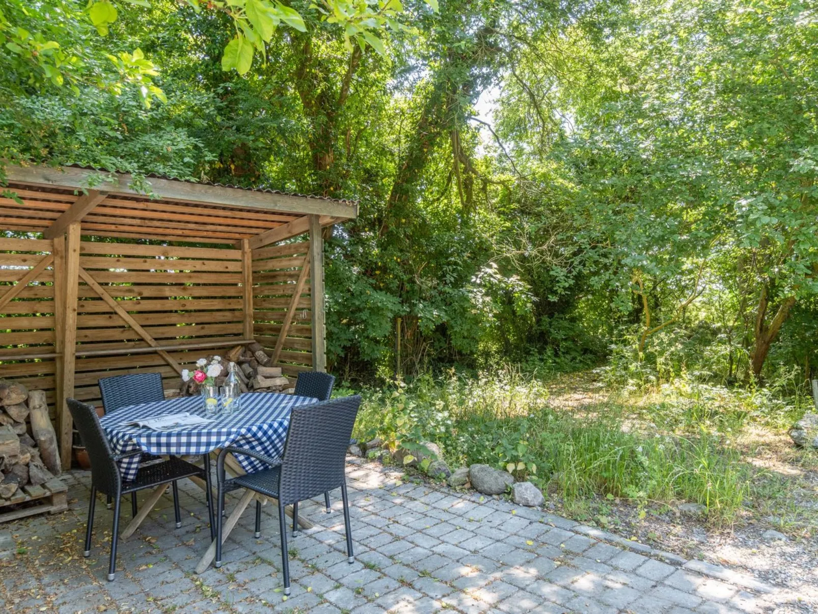 "Elvin" - 2.7km from the sea-Draußen