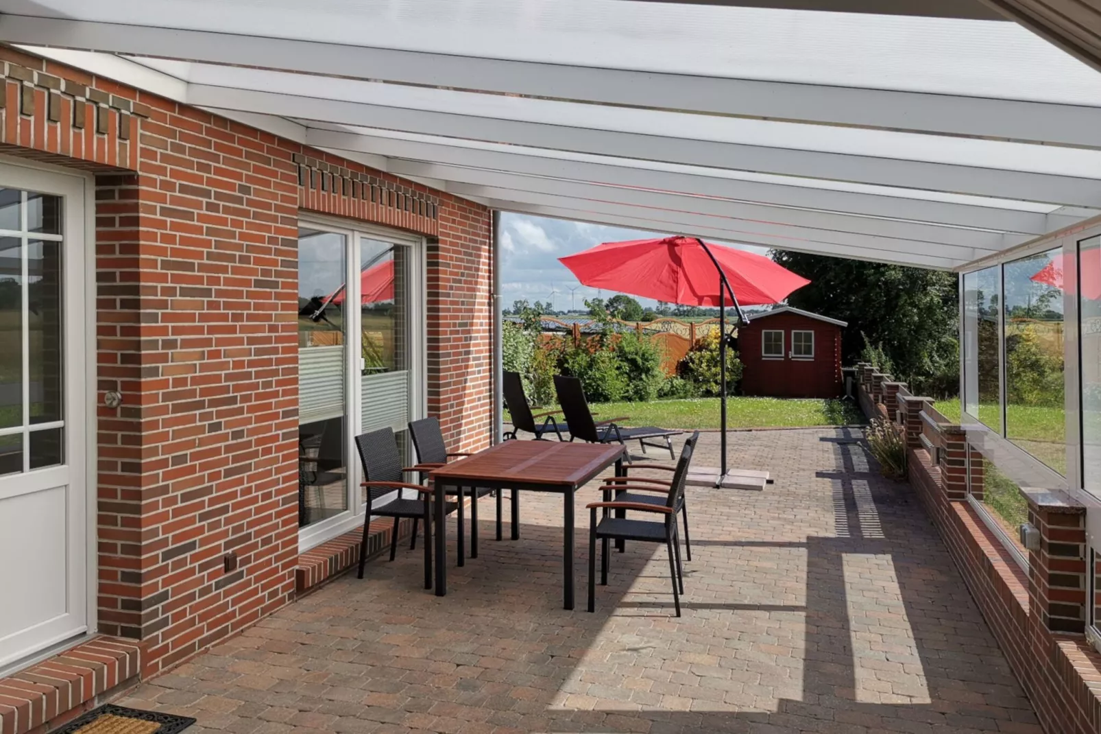 Großes Ferienhaus in ruhiger Lage mit Feldblick-Terrace balcony
