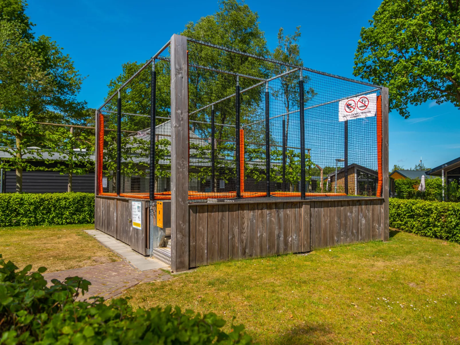 Cube Exclusif 4-Area