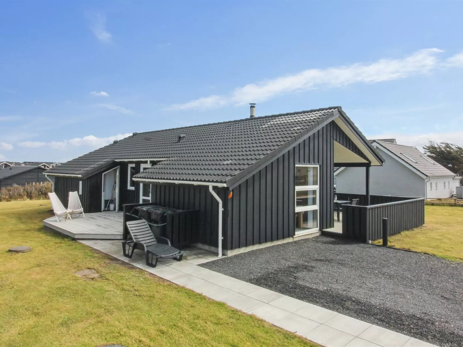 "Eyvin" - 100m from the sea-Outside