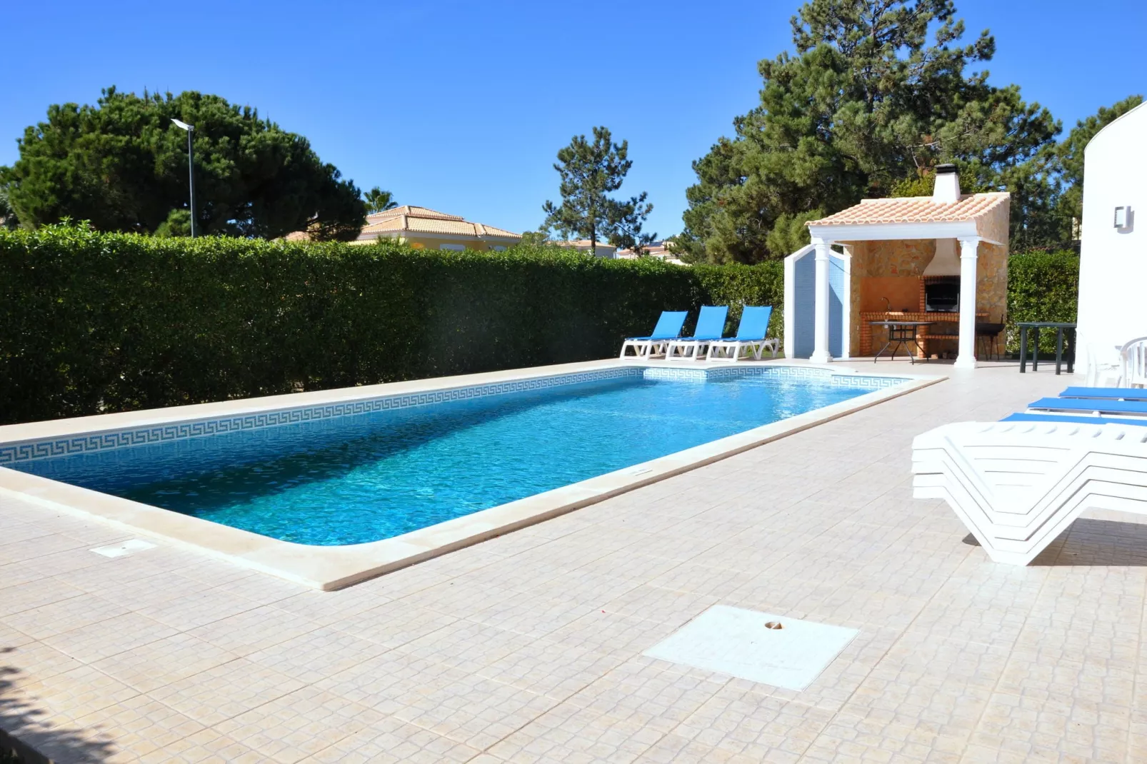 Costa V3-Pool