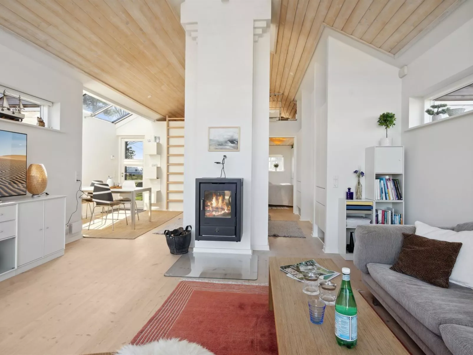 "Ovelil" - 100m from the sea-Inside
