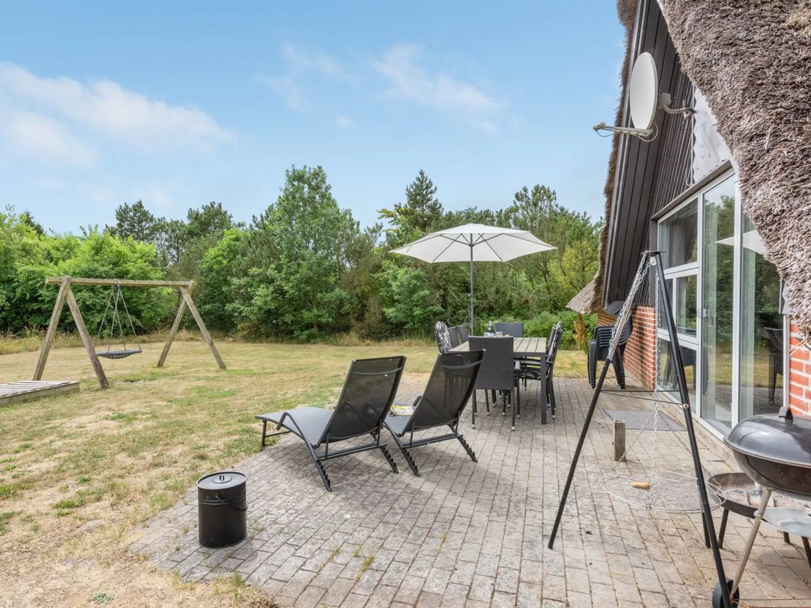 "Tabithe" - 2.2km from the sea-Outside