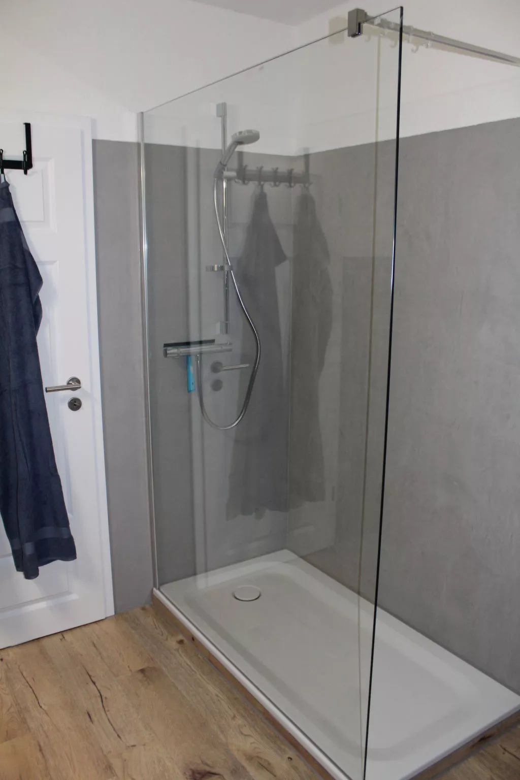 An der Schleuse-Inside