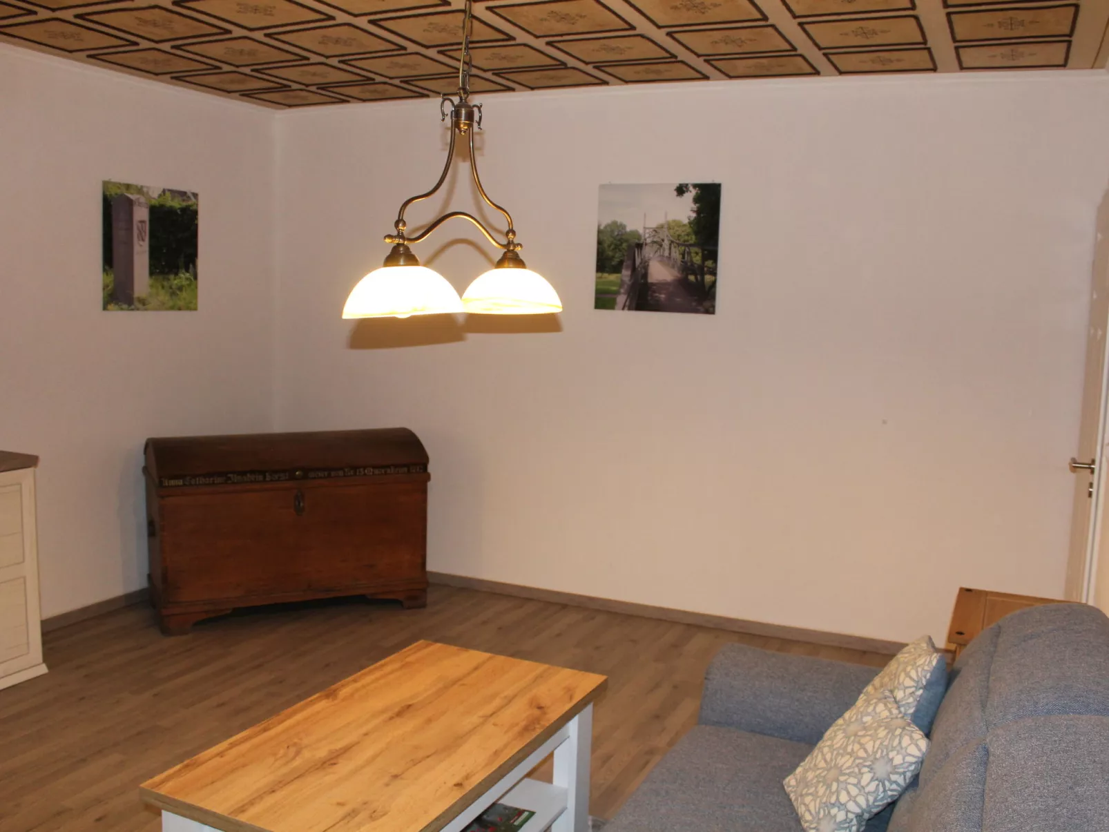 An der Schleuse-Inside