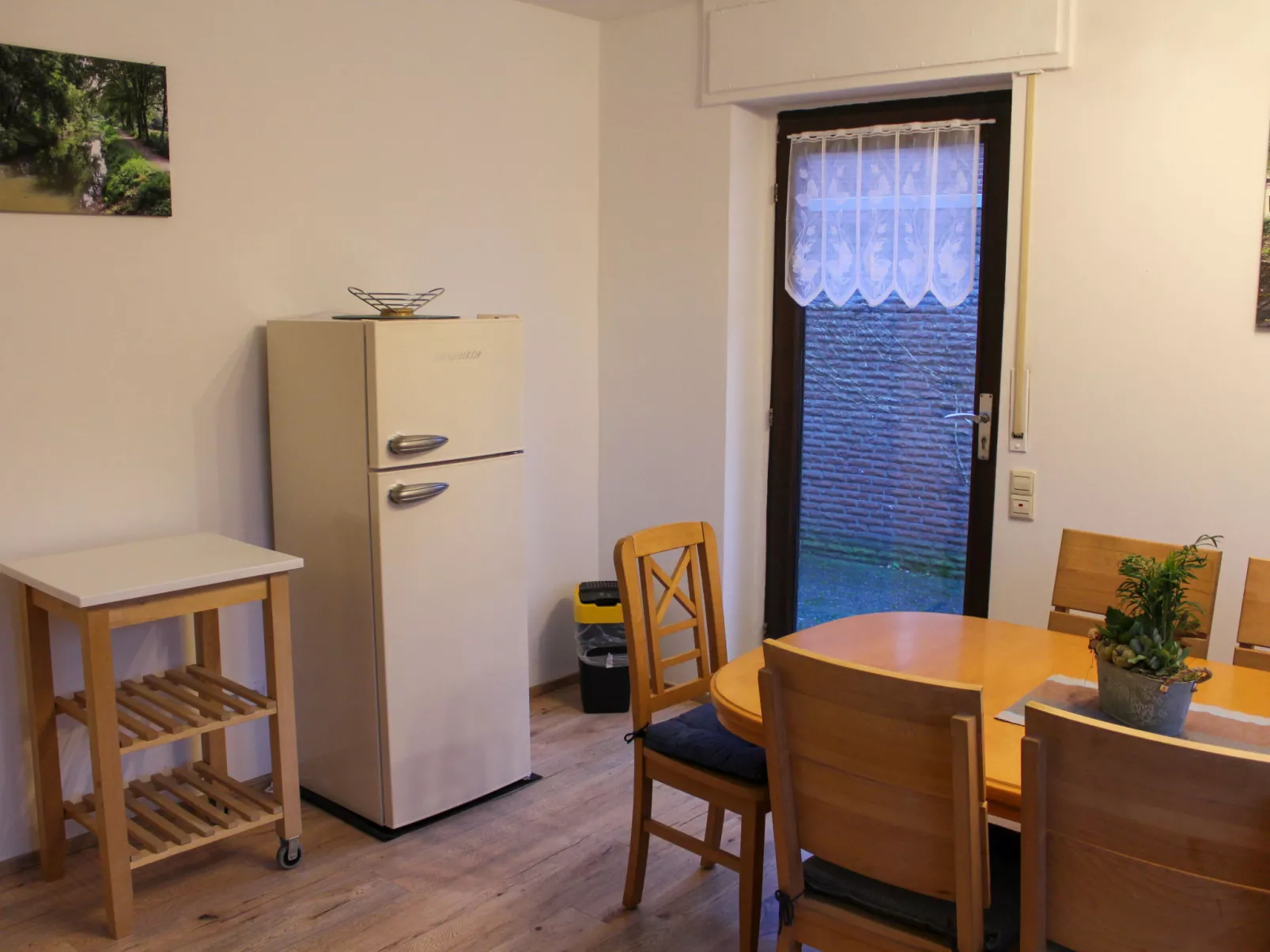 An der Schleuse-Inside