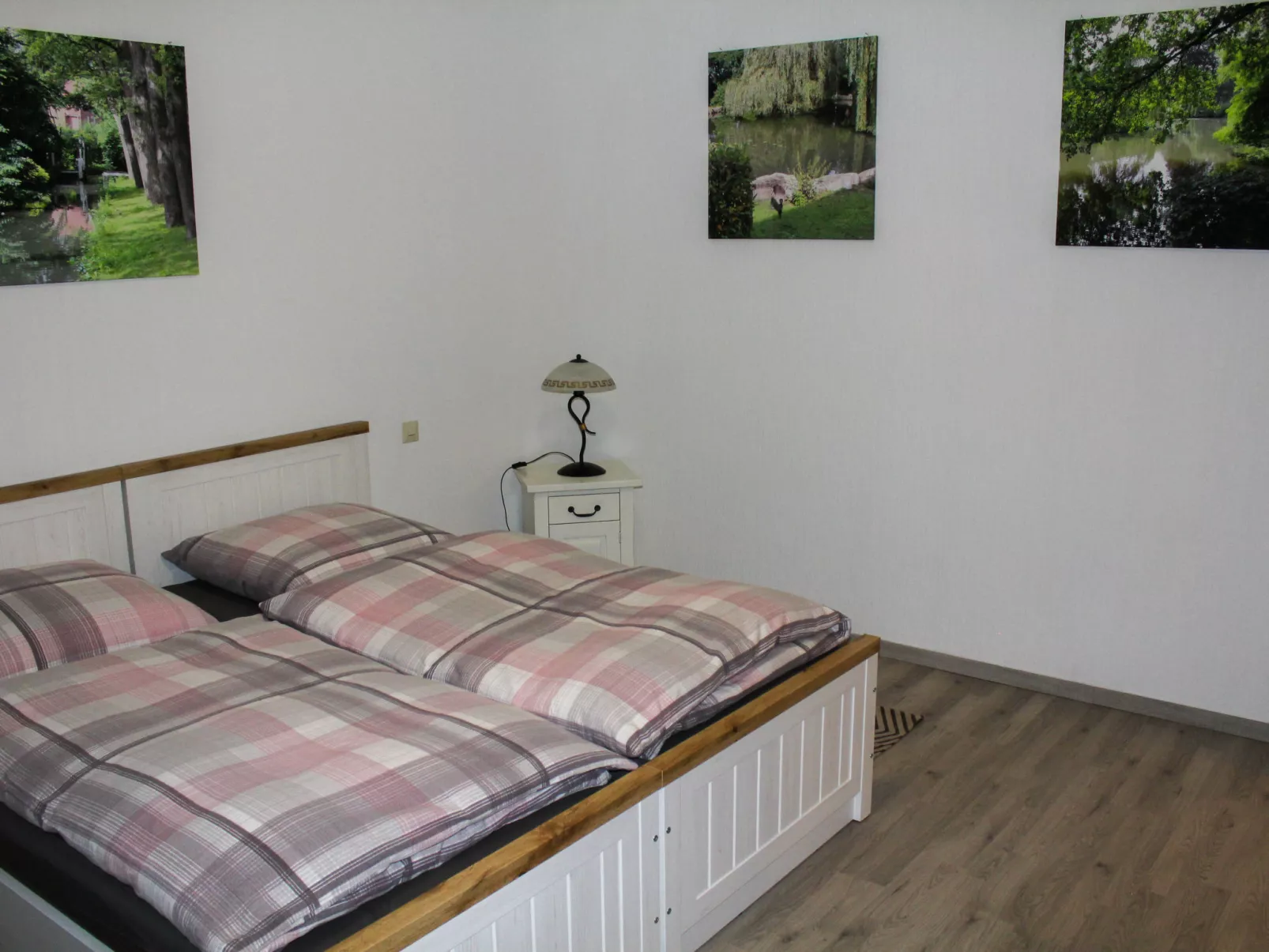 An der Schleuse-Inside