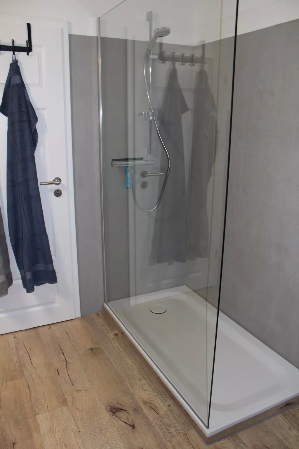 An der Schleuse-Inside
