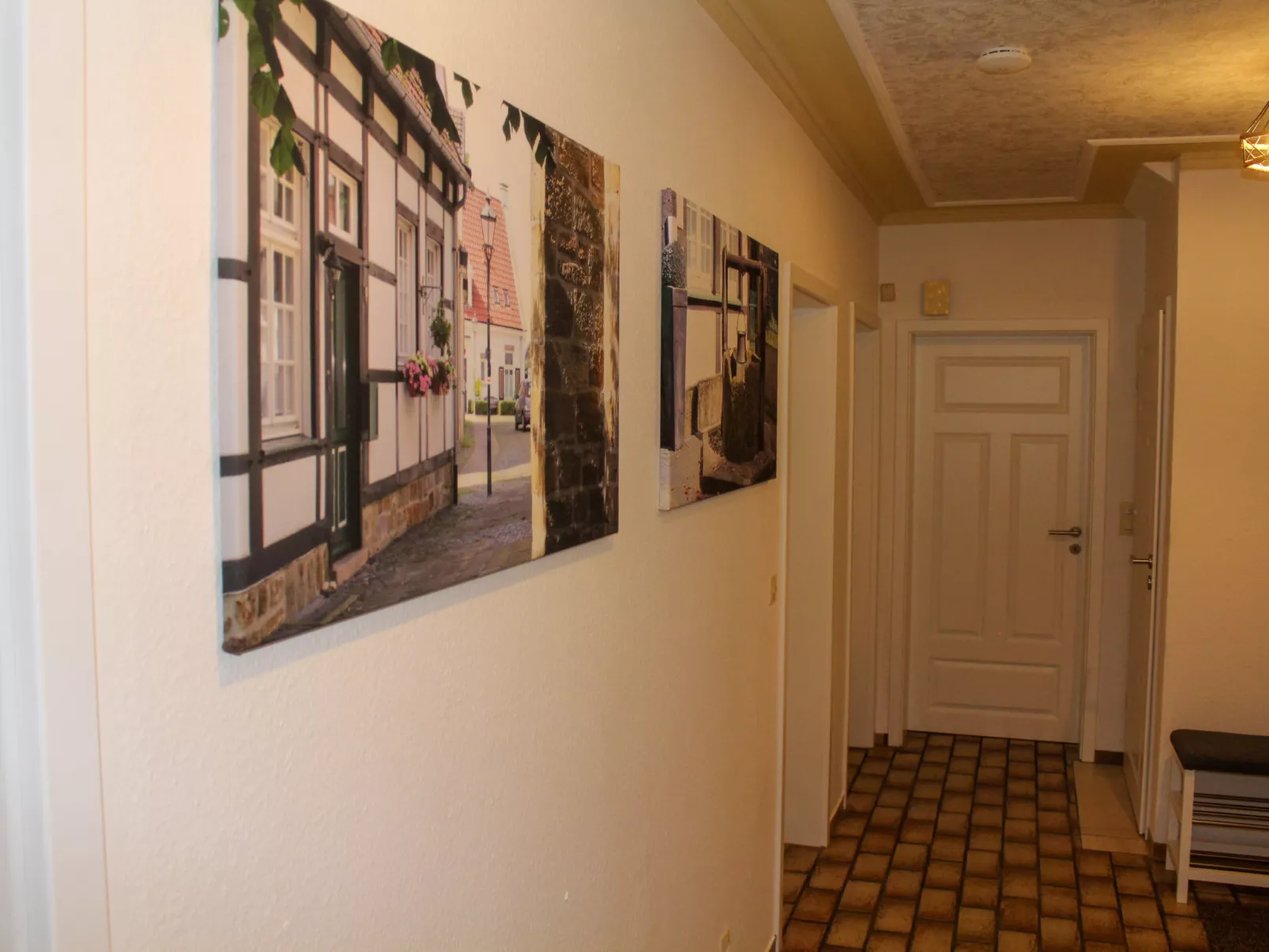 An der Schleuse-Inside