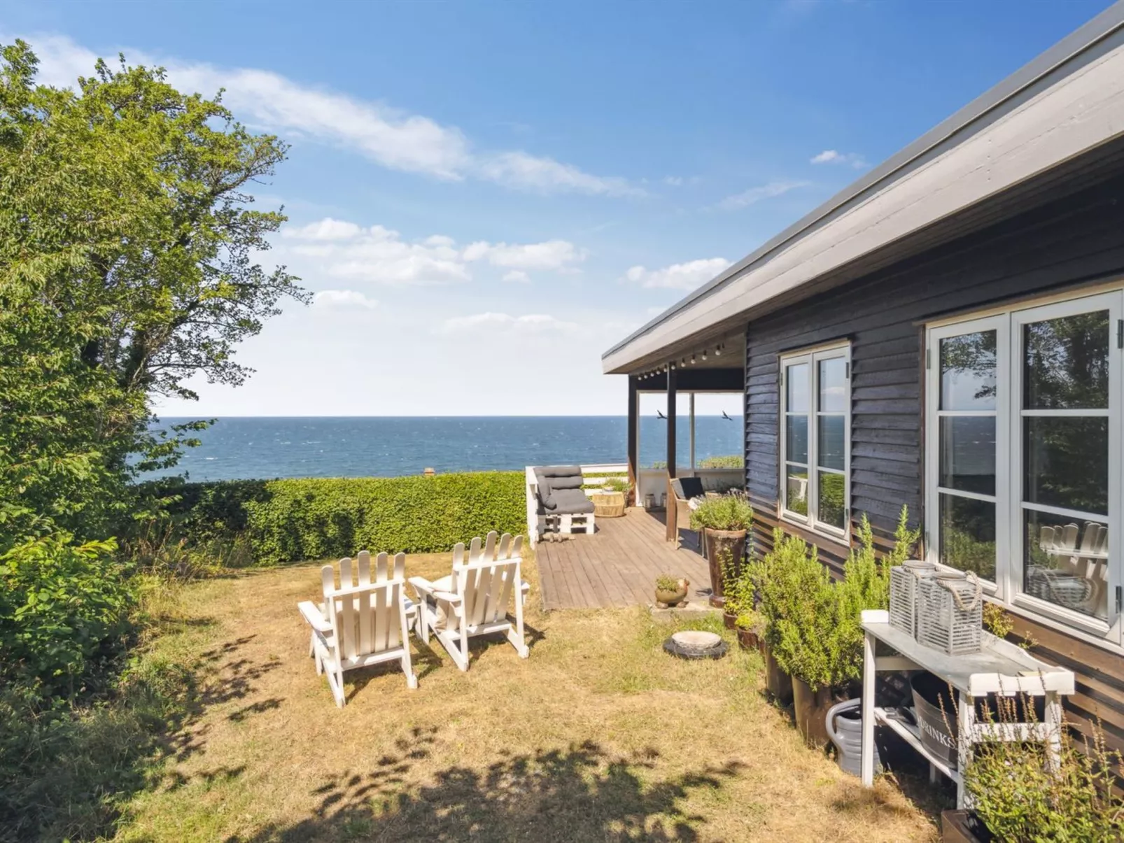 "Yasha" - 200m from the sea