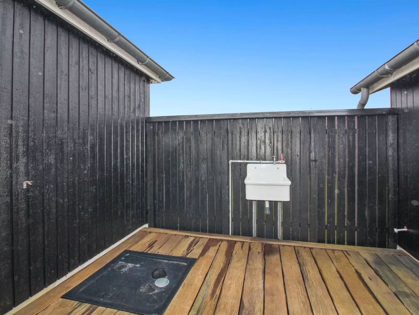 "Edvia" - 300m from the sea-Outside