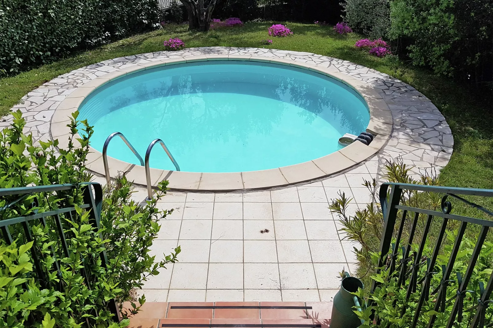 L'Oliveraie-Pool