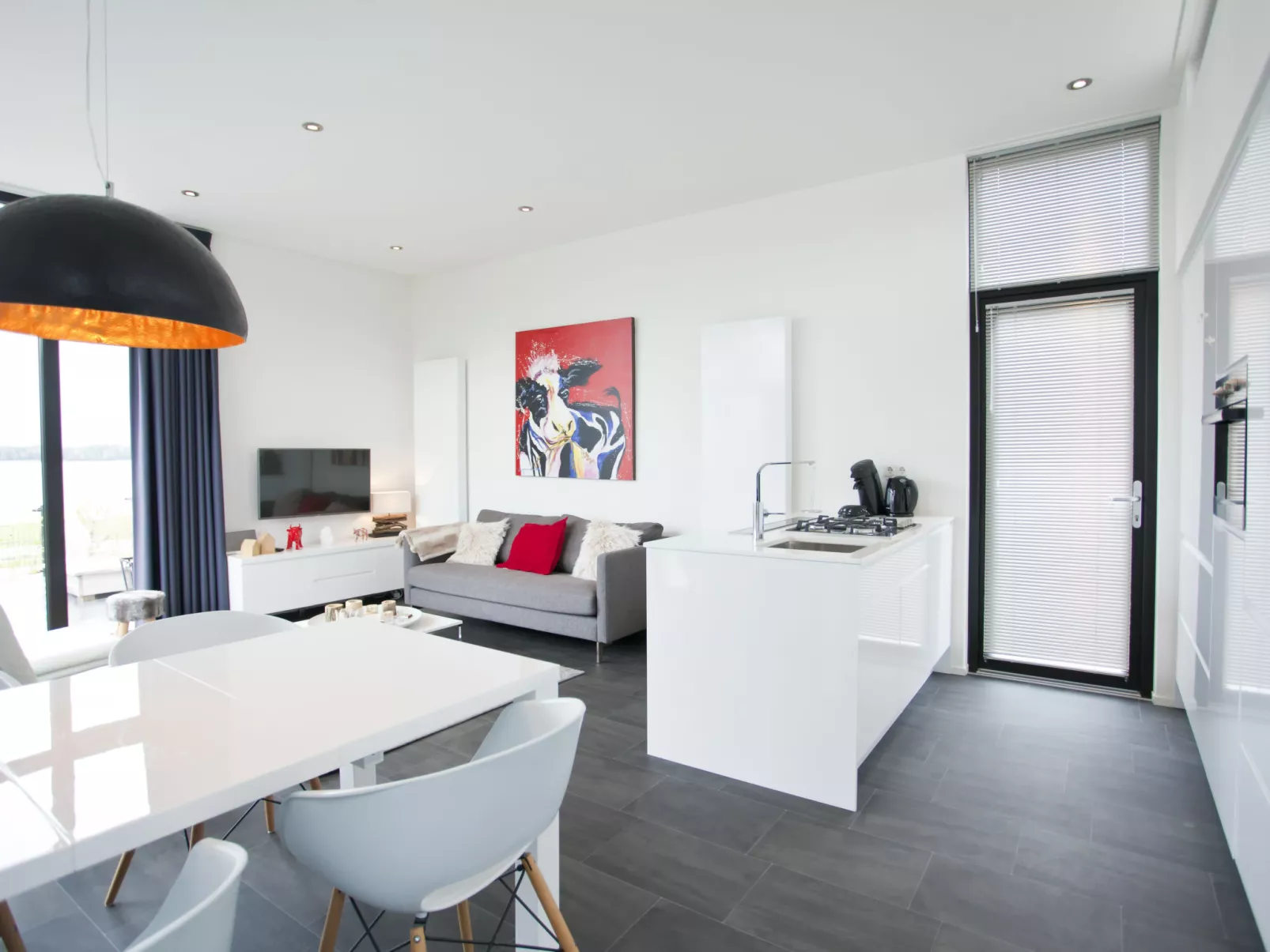 Cube Exclusif Waterfront 4-Inside