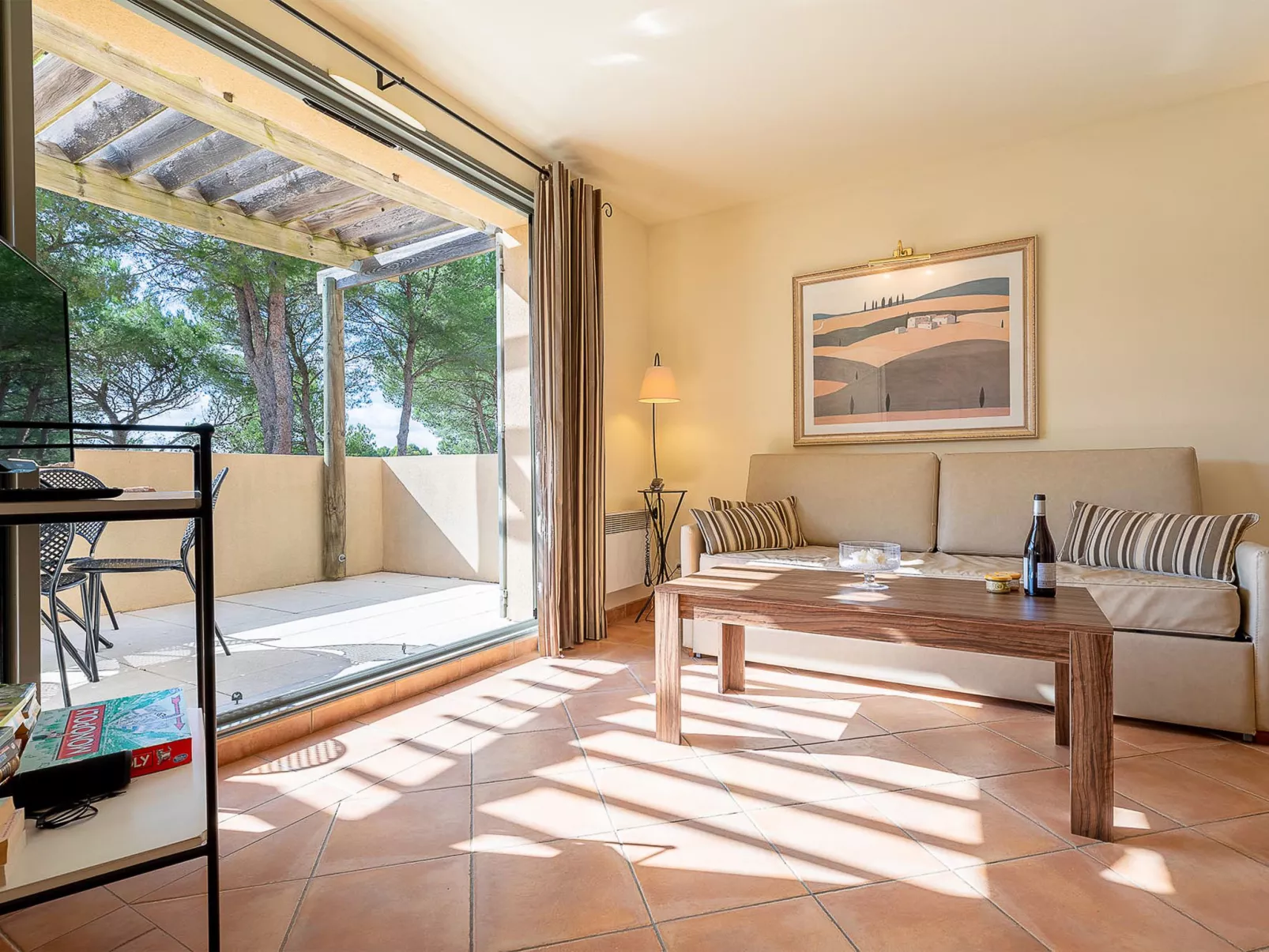 Provence Country Club-Dedans