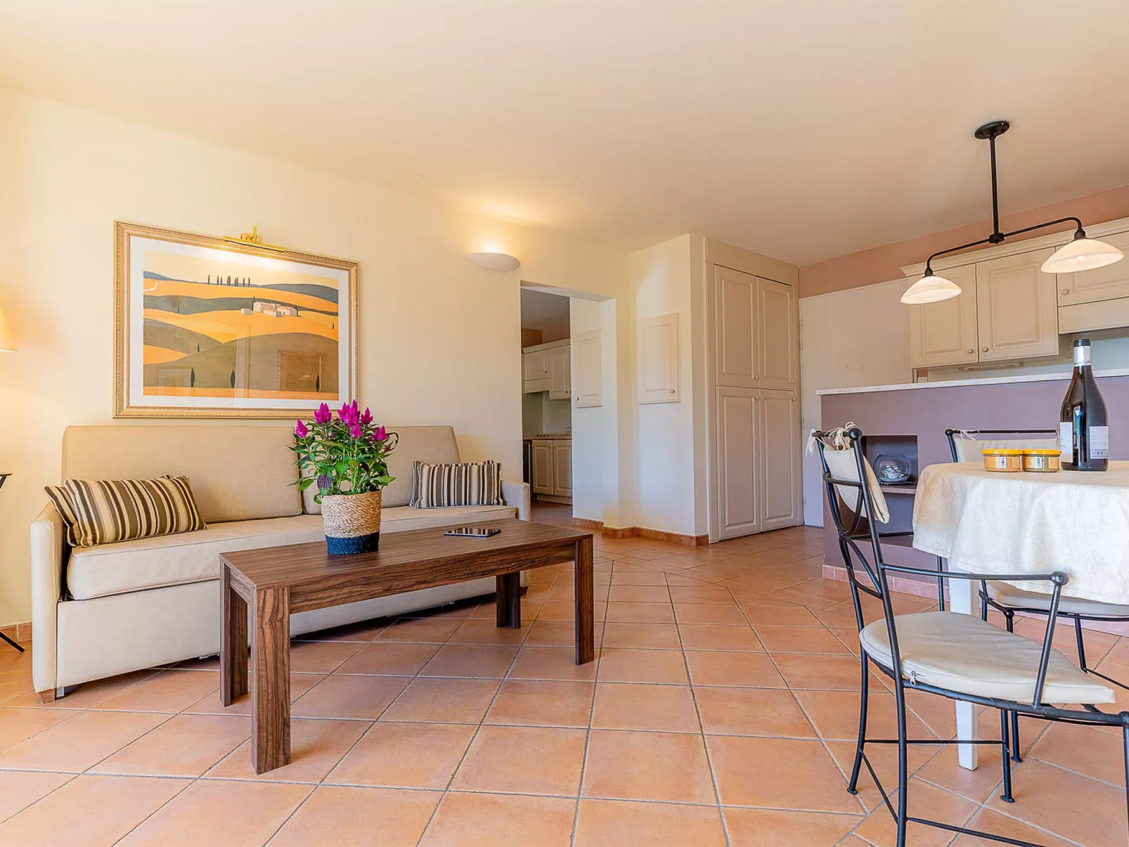 Provence Country Club-Dedans