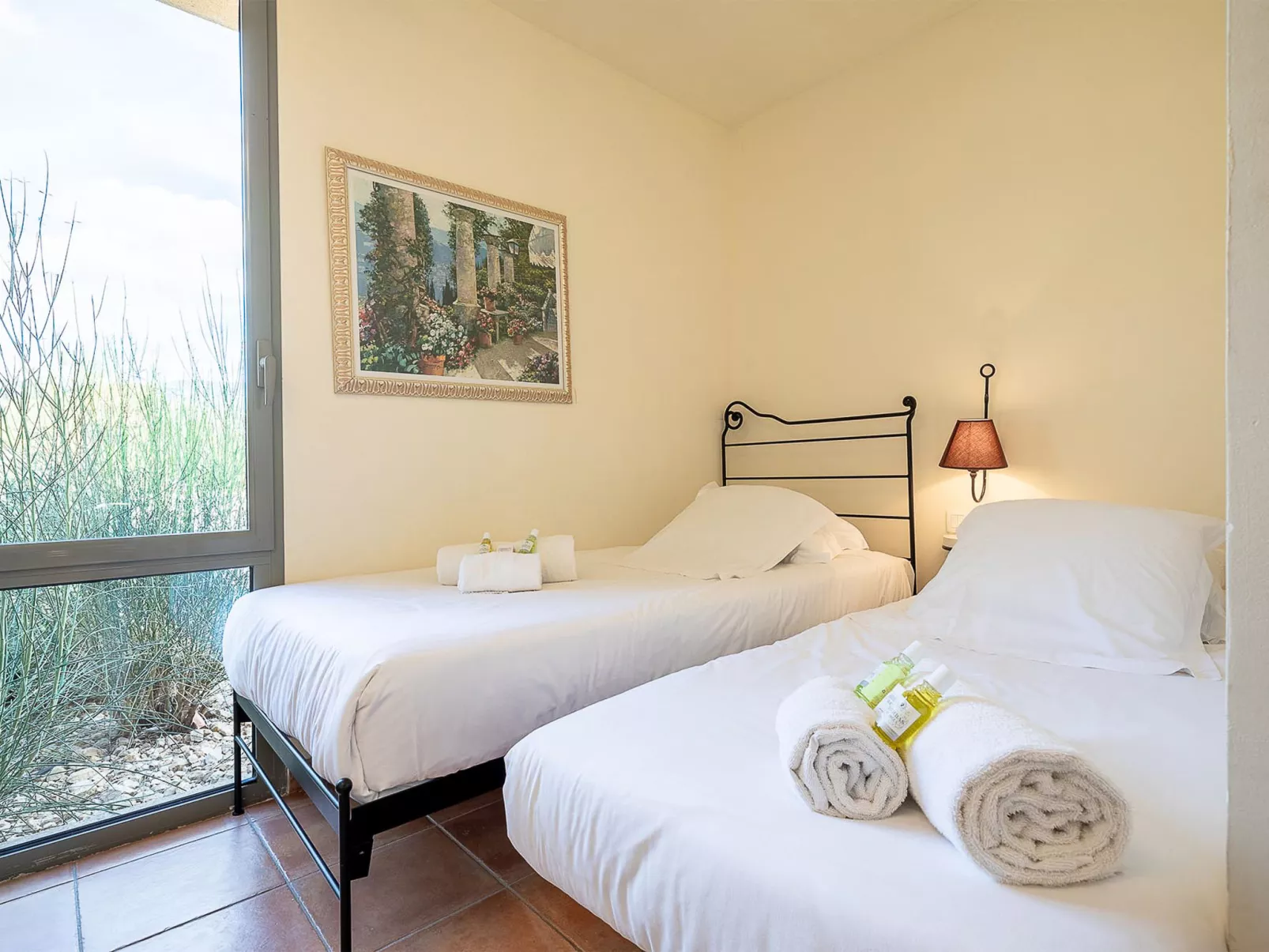 Provence Country Club-Dedans