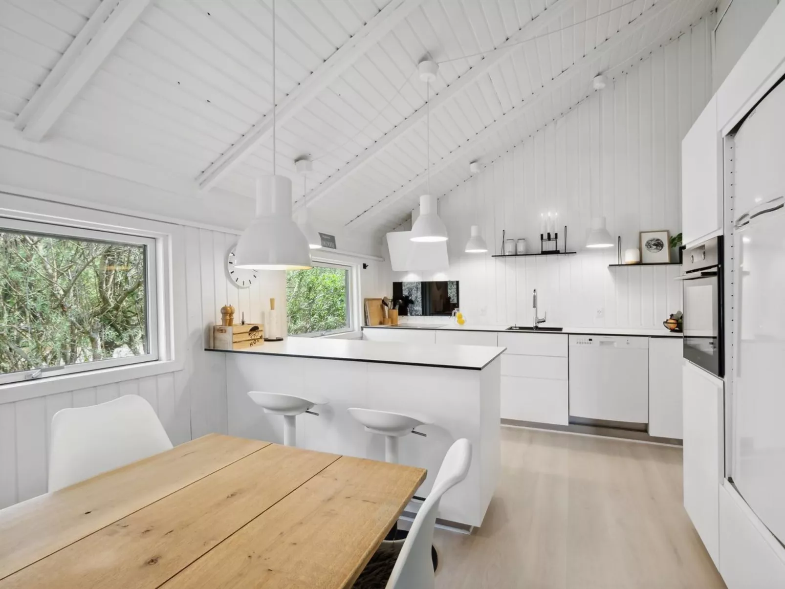 "Julie" - 1.5km from the sea-Inside