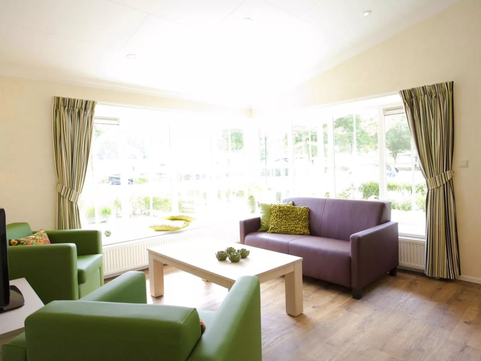 Veranda 4-Inside