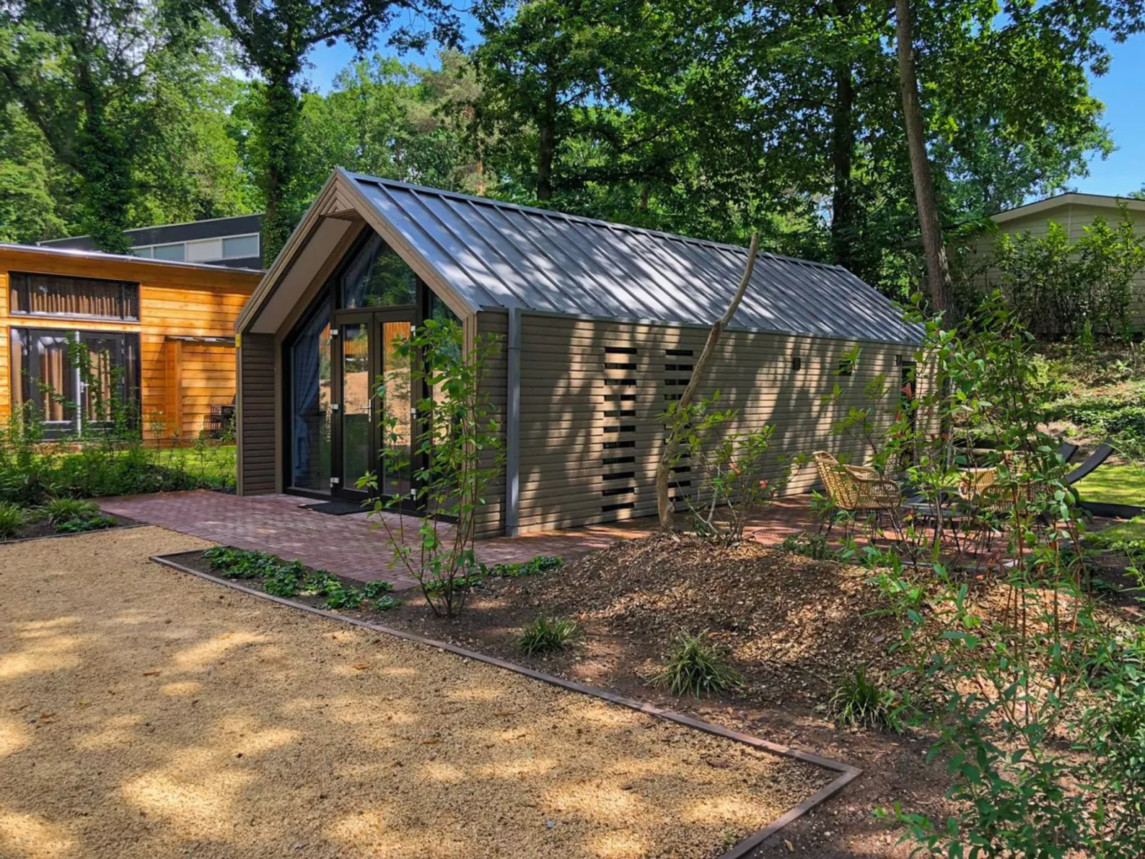 Forest Lodge 4-Outside