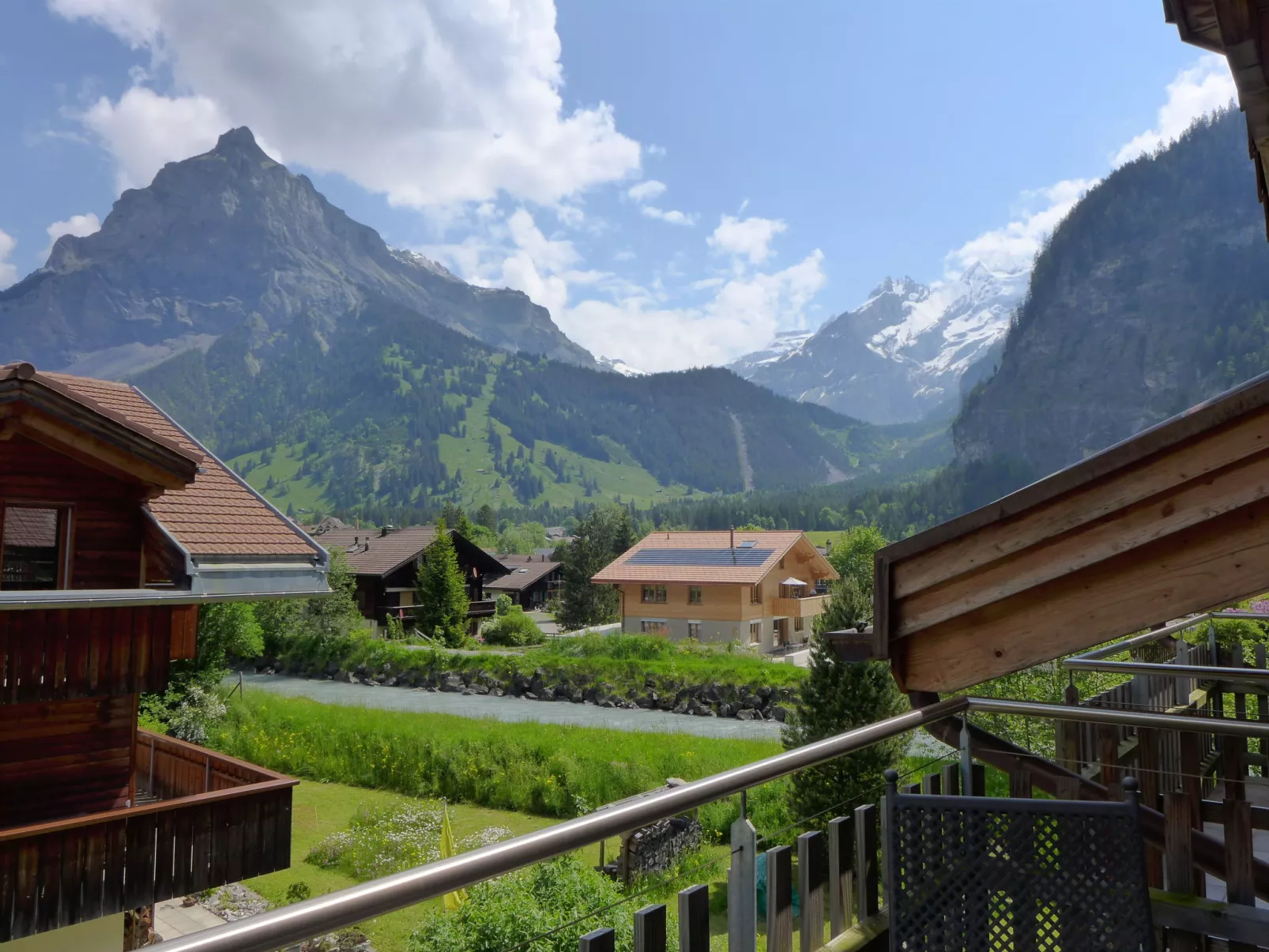 Beim Ahorn-Outside