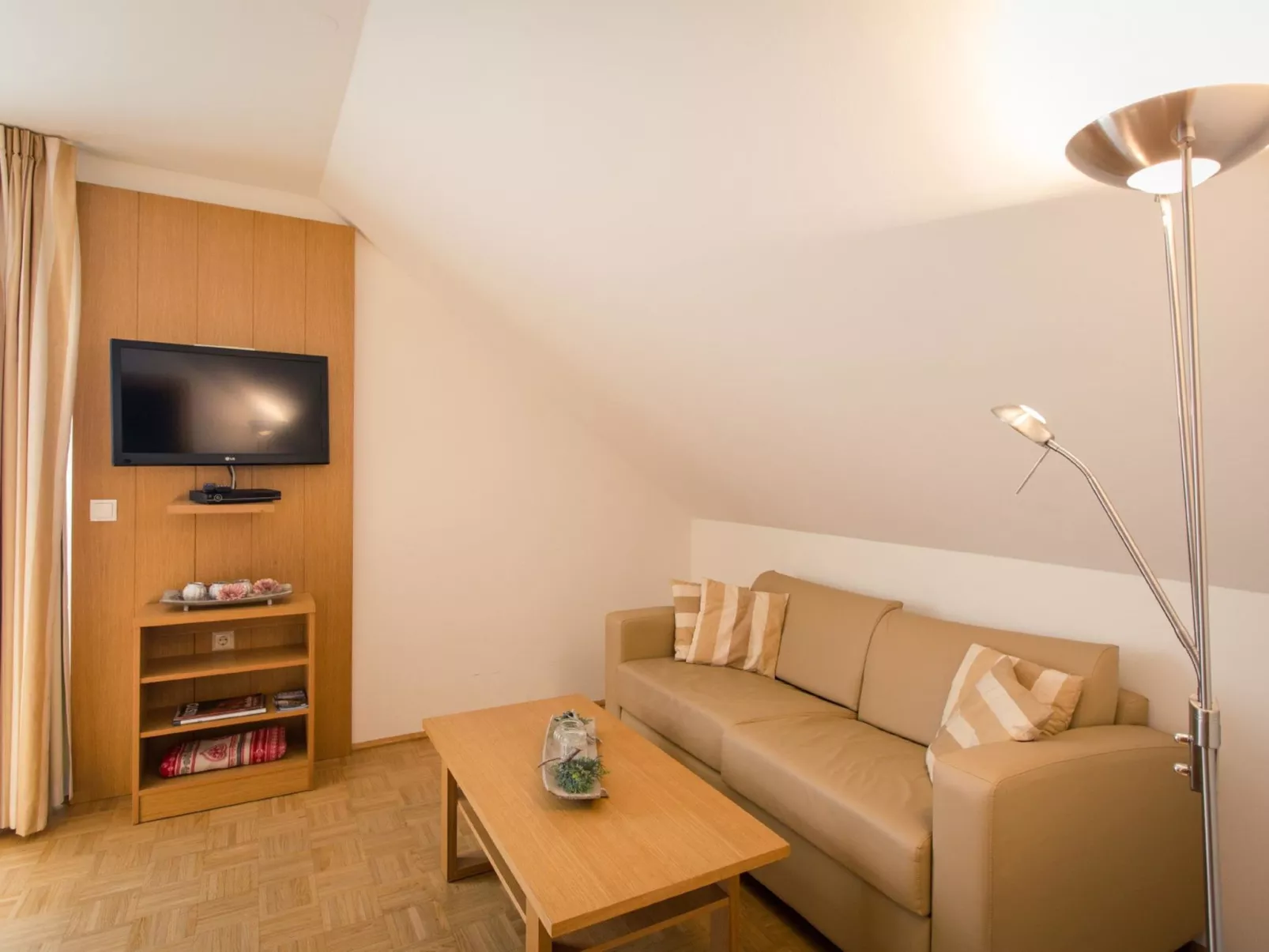 #11 mit Balkon-Inside