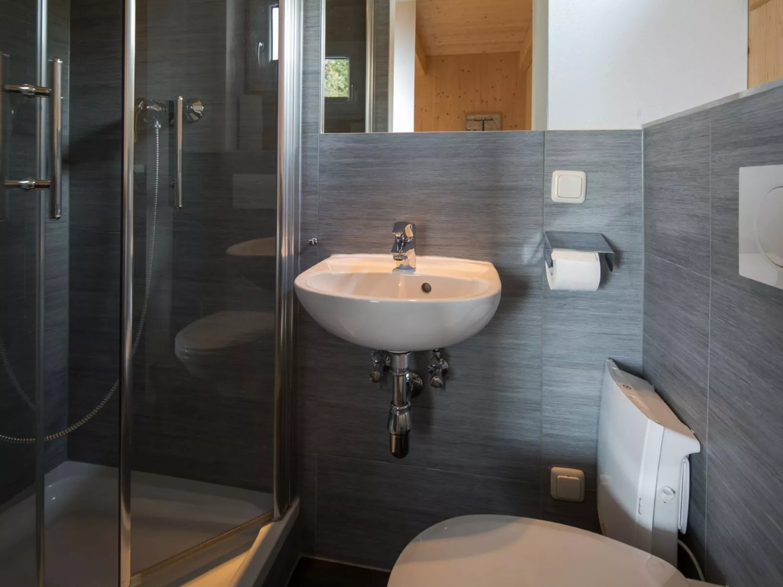 #5 mit IR-Sauna&Sprudelbad innen-Inside