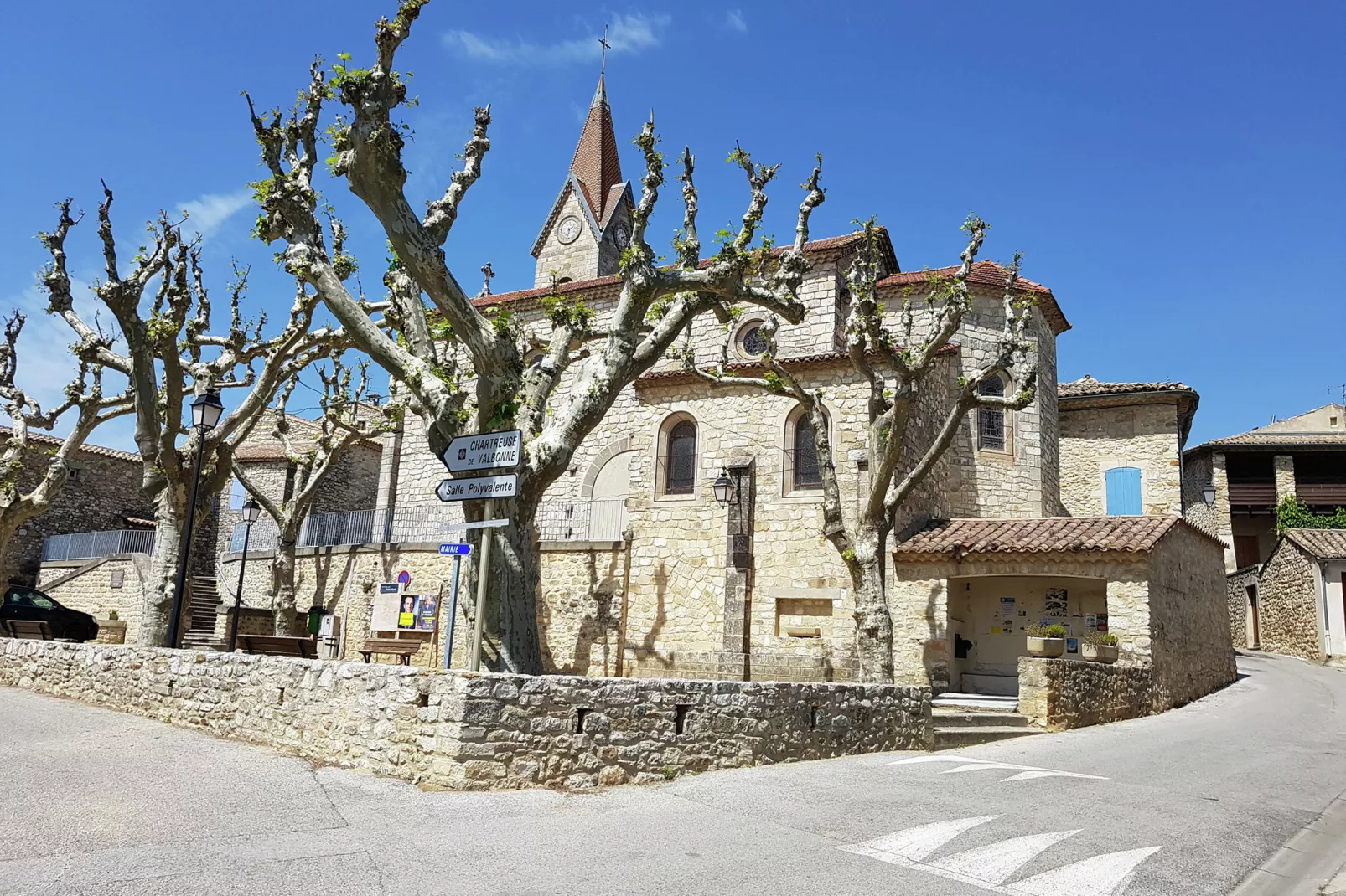 L'Oliveraie-Areas summer 1km