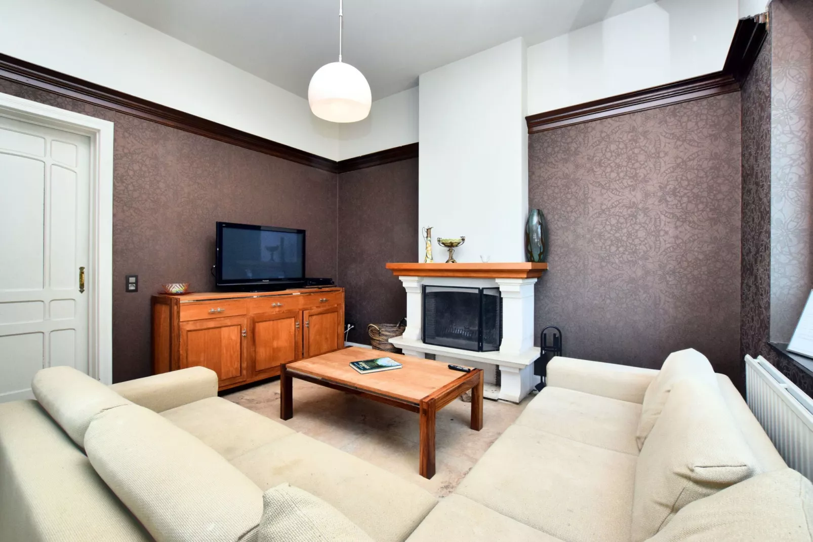 Lumen 7-Living room