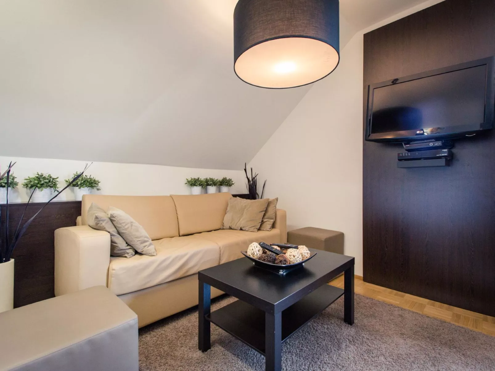 #14 mit Balkon-Inside