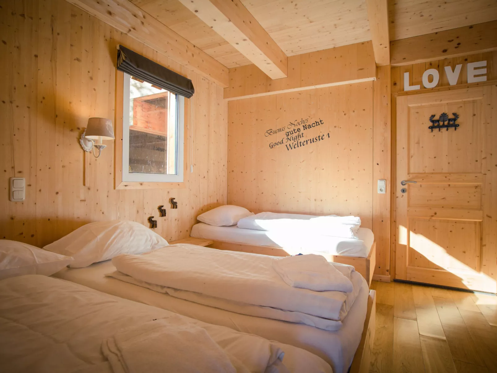 # 6 mit IR-Sauna und Sprudelwanne Innen-Inside