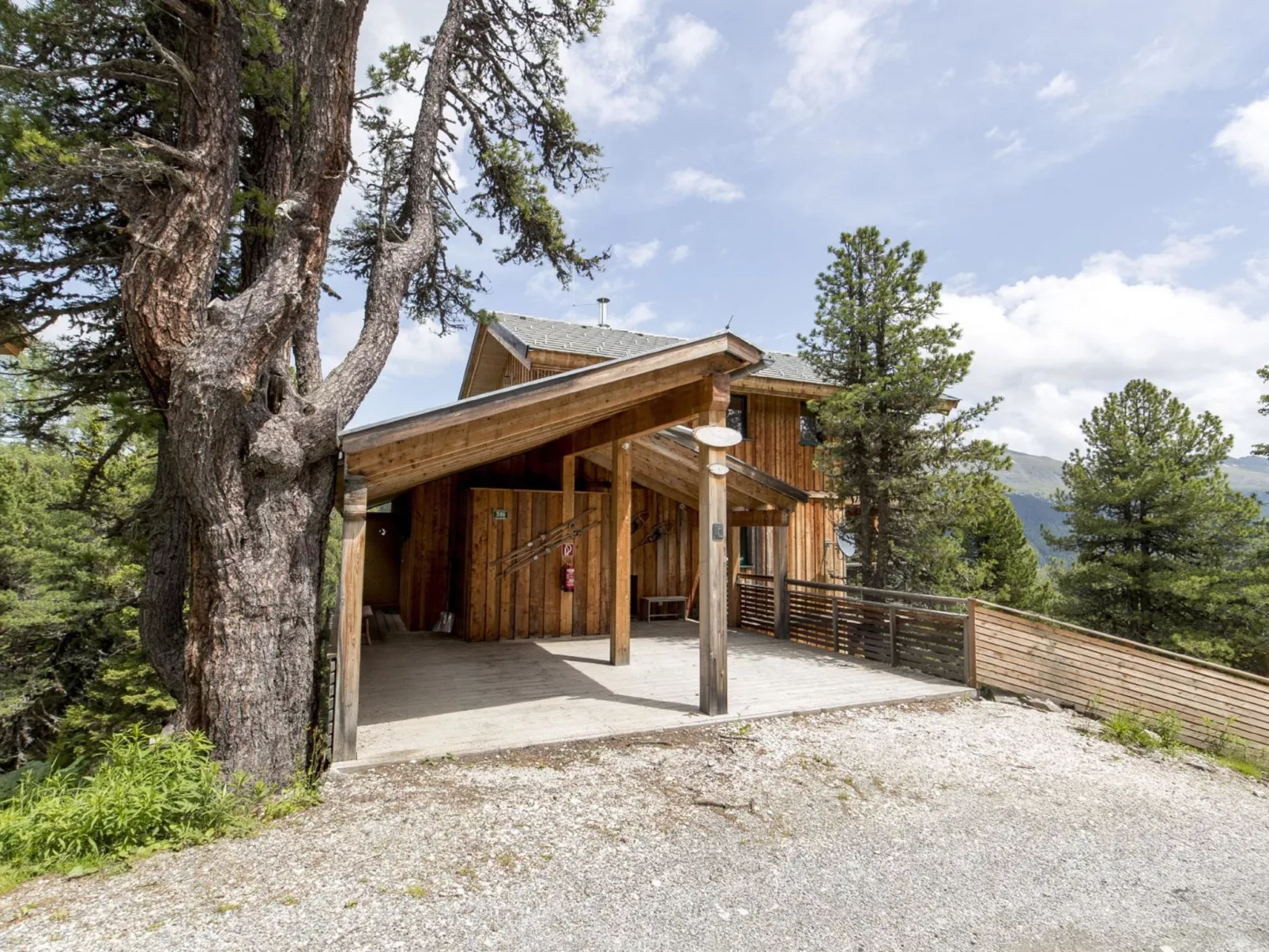 # 6 mit IR-Sauna und Sprudelwanne Innen-Outside