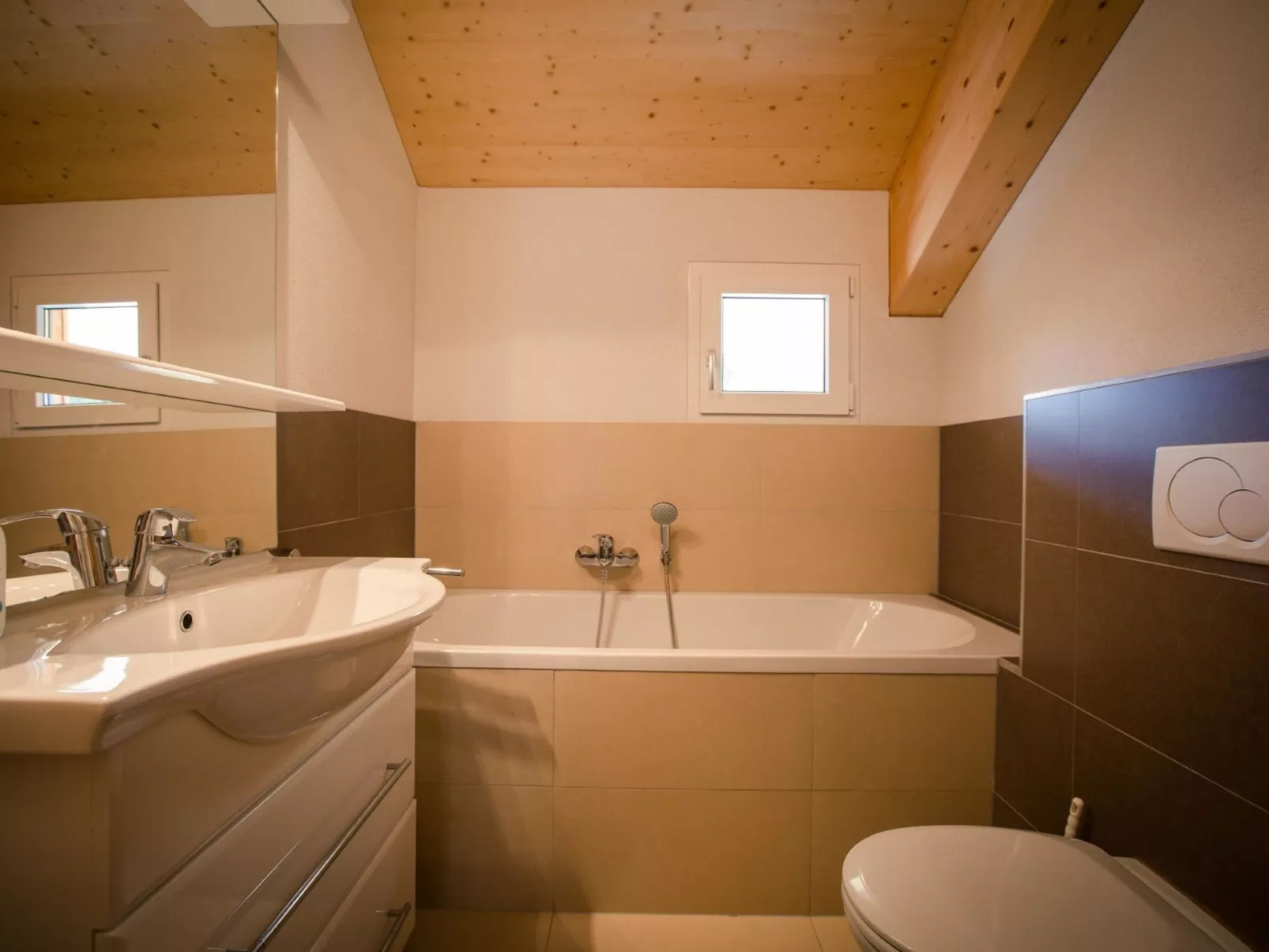 #10 mit Sauna und Sprudelbad Innen-Inside