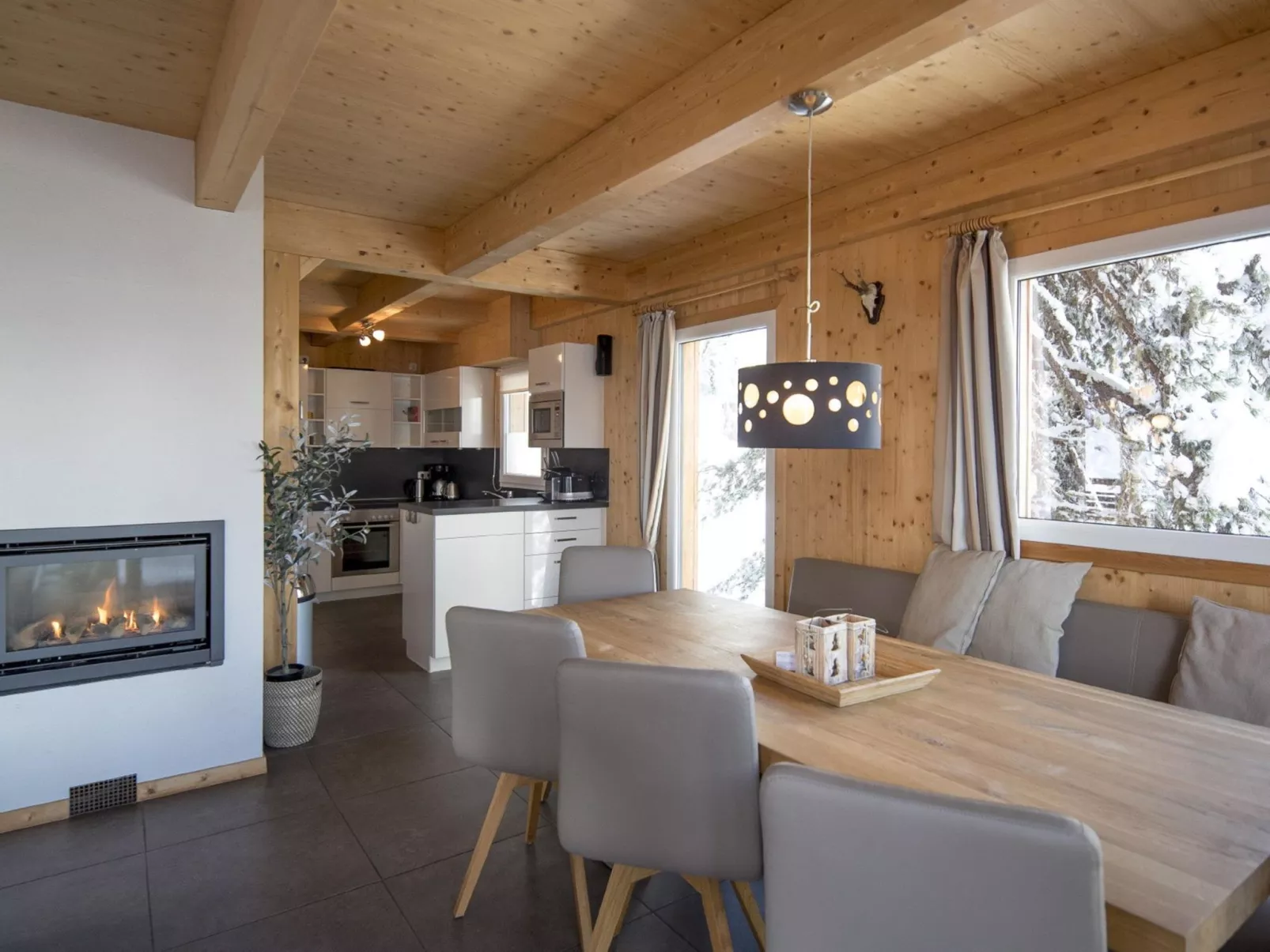 #11 mit IR-Sauna & Sprudelwanne Innen-Inside